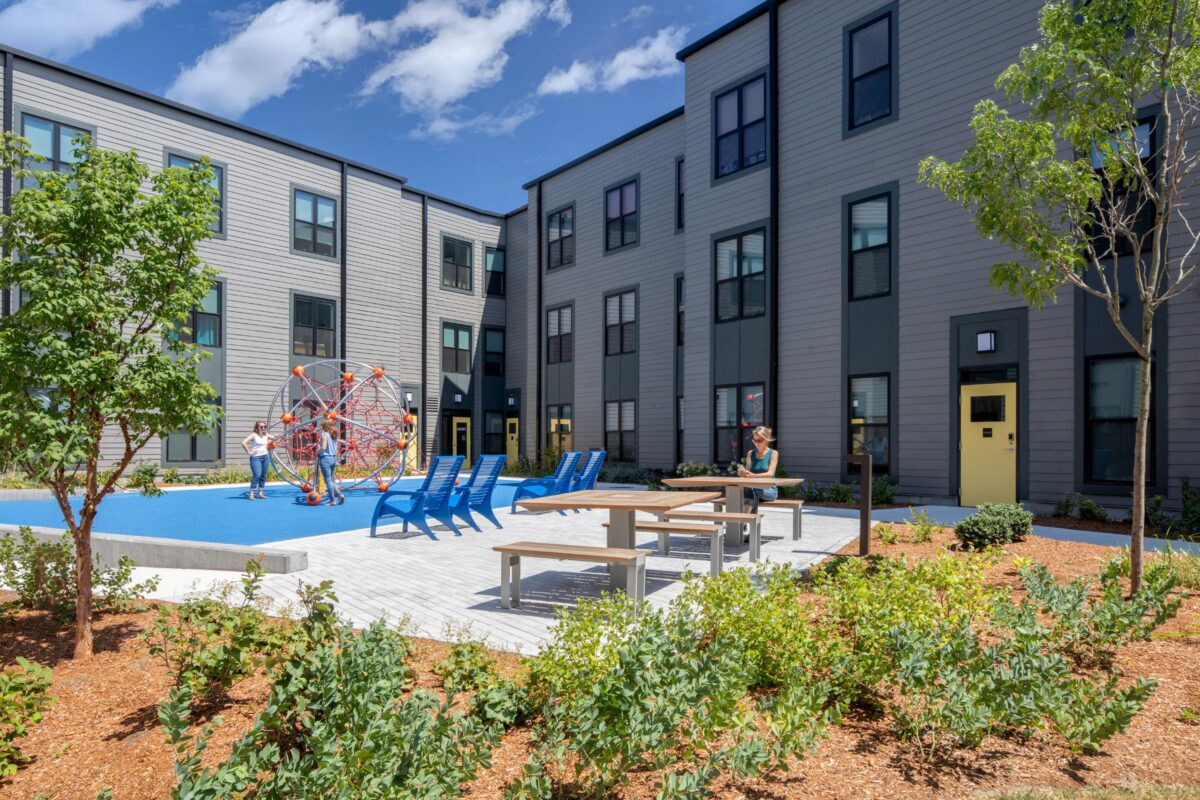 TAT_Flat 9 at Whittier_Ed Wonsek_24