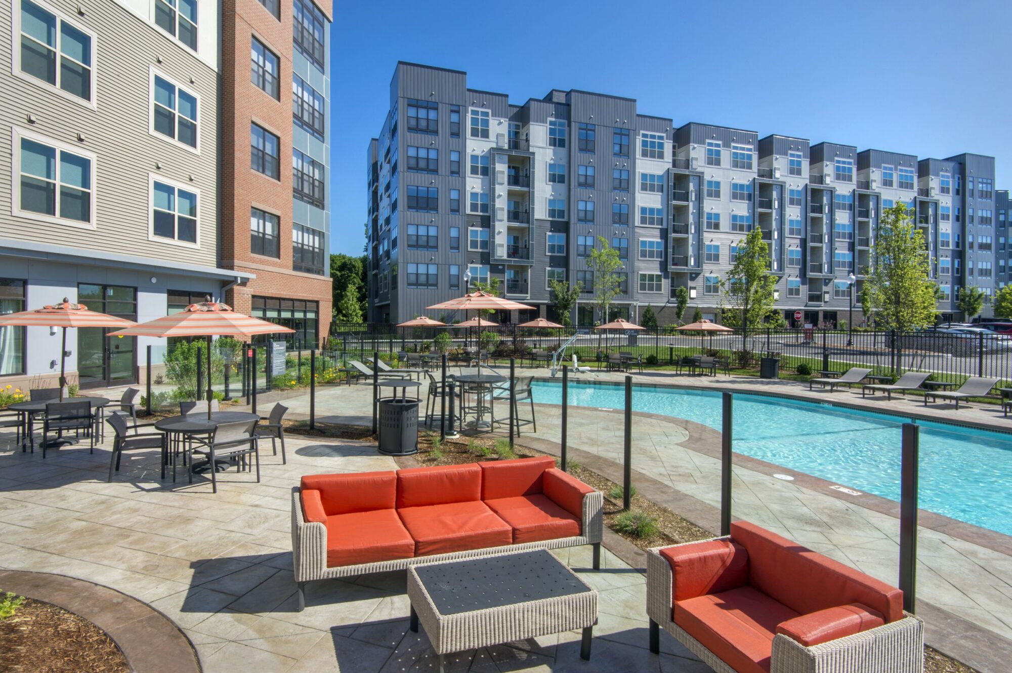 Avalon Quincy_Joel Howe_04