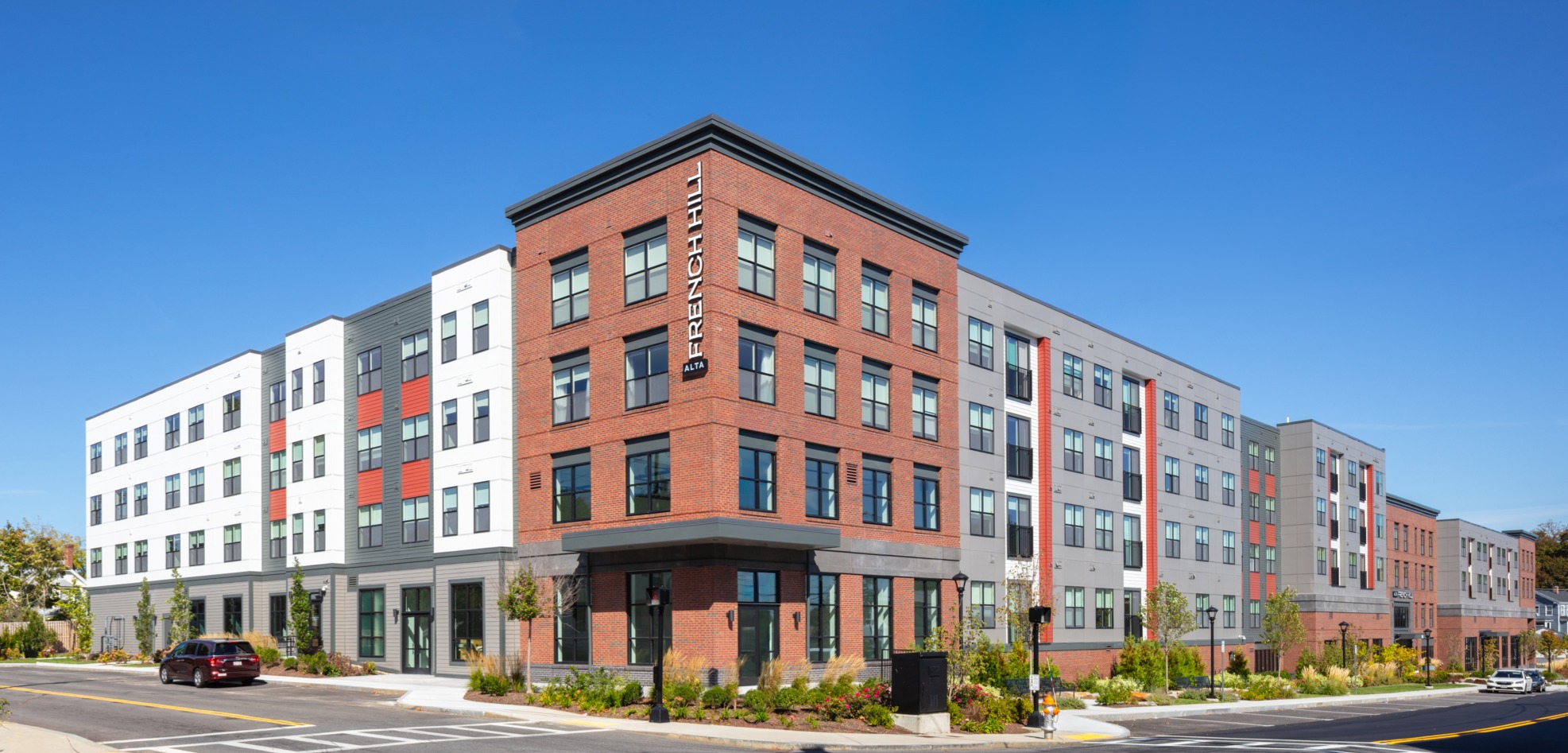 TAT_Christian Scully_251003_Alta French Hill -MarlboroughMA-022-Pano-Edit Crop